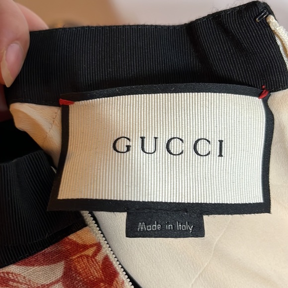 Authentic Gucci Flower print dress - Picture 9 of 11